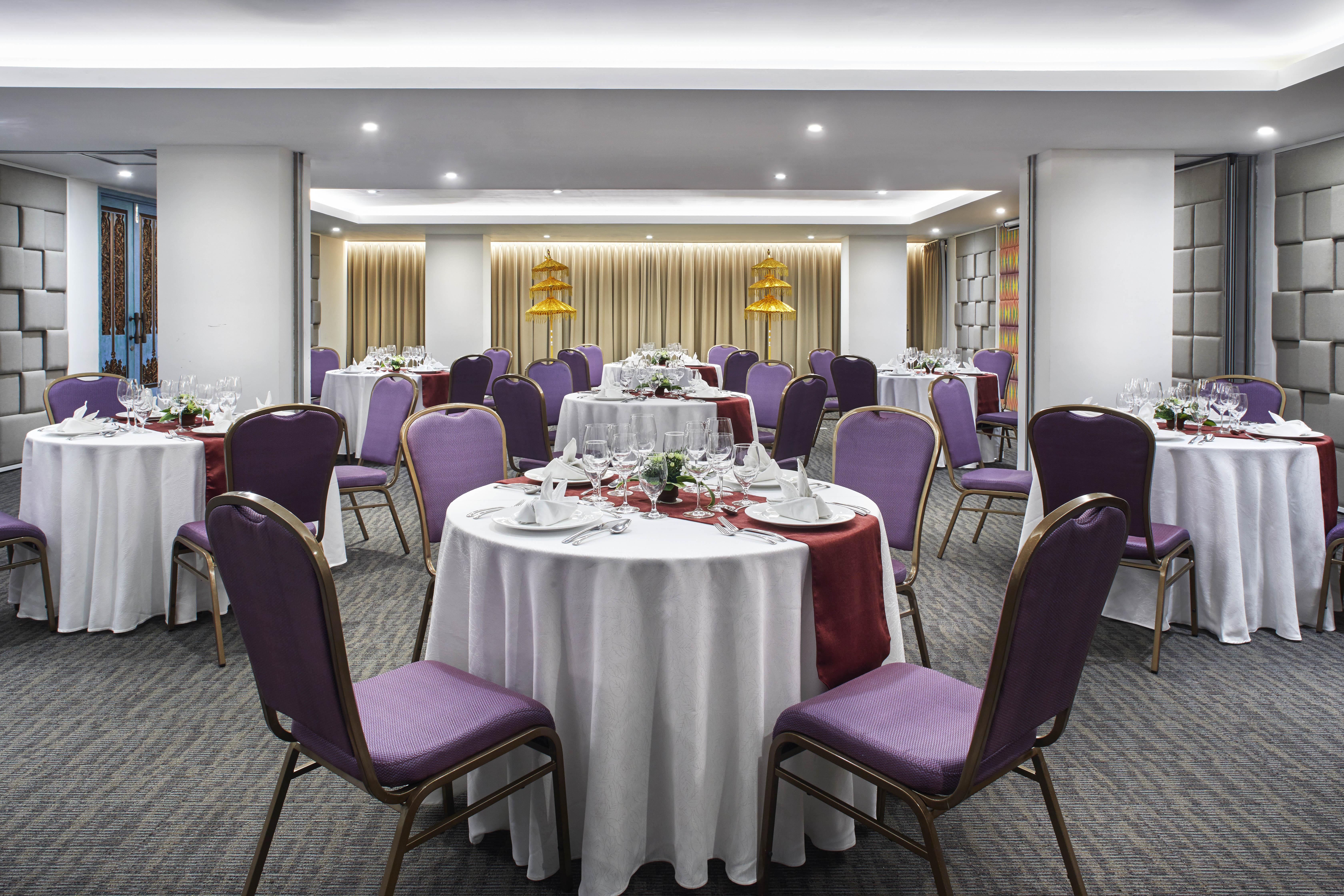 Jambuluwuk Oceano Seminyak Hotel Exterior photo The ballroom