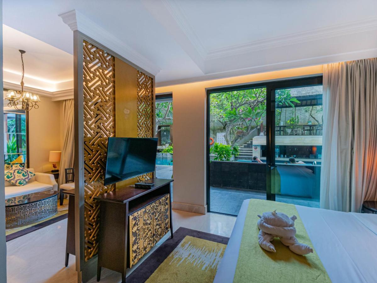 Jambuluwuk Oceano Seminyak Hotel Exterior photo Deluxe Suite