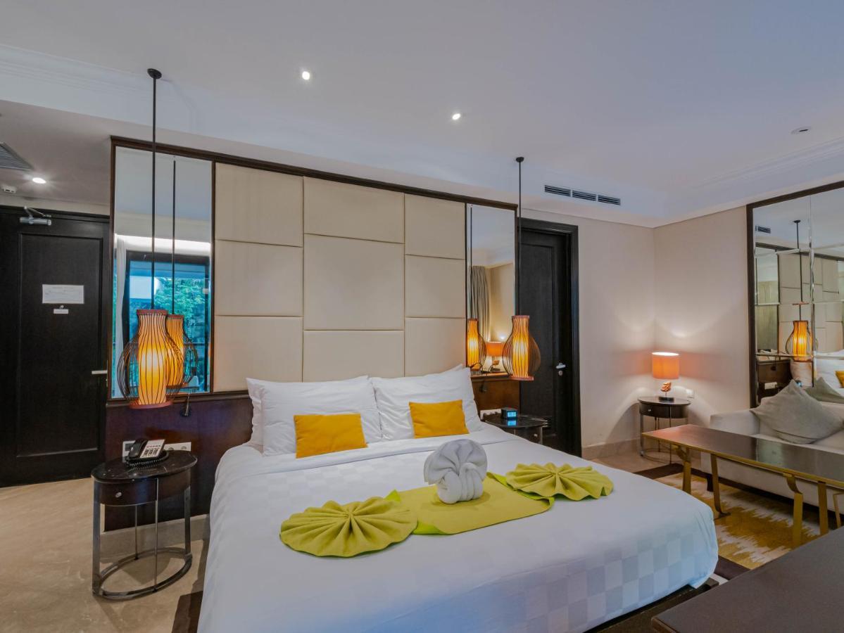 Jambuluwuk Oceano Seminyak Hotel Exterior photo Deluxe Room